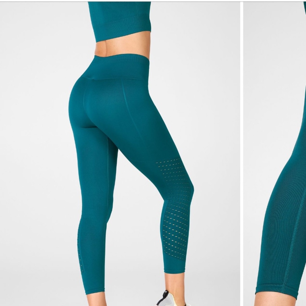 Fabletics High-Waisted Perforated 7/8 Leggings M
